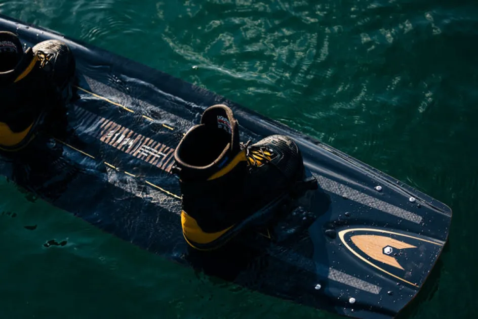 Liquid Force Wakeboard Packages<2025 Ethos Wakeboard | Vertex 6x Boots