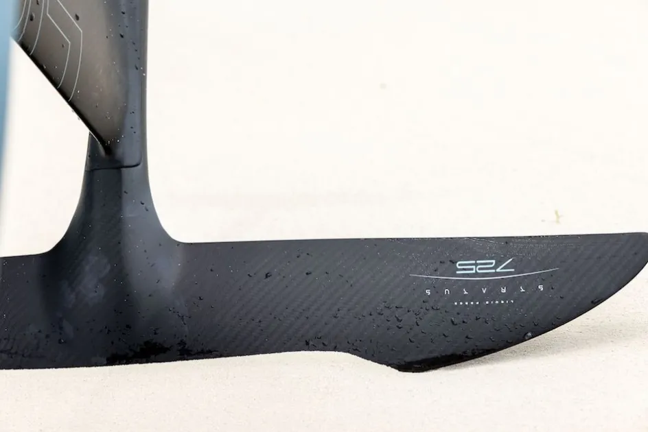 Liquid Force Foil Sets<2025 Stratus Carbon 725 Fuselock Foil Set