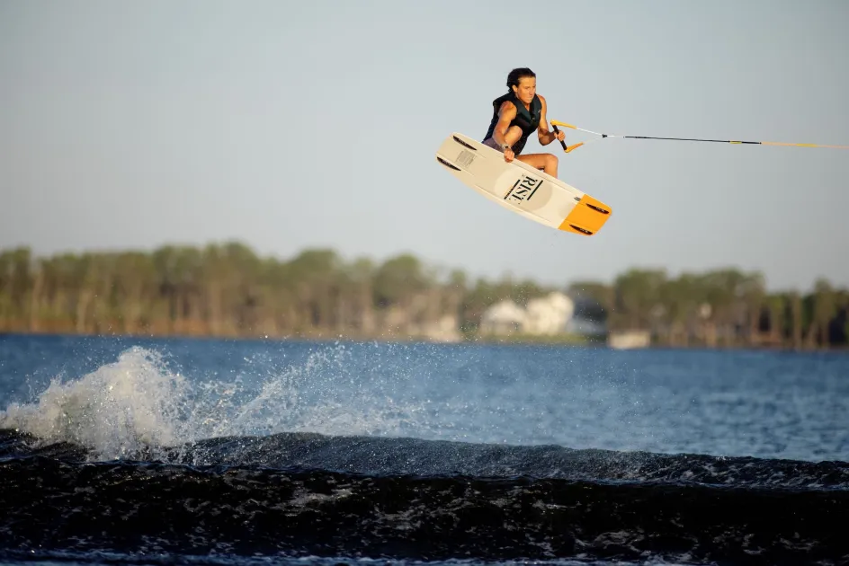 Ronix Wakeboards<2023 Women's Rise Air Core 3 Wakeboard